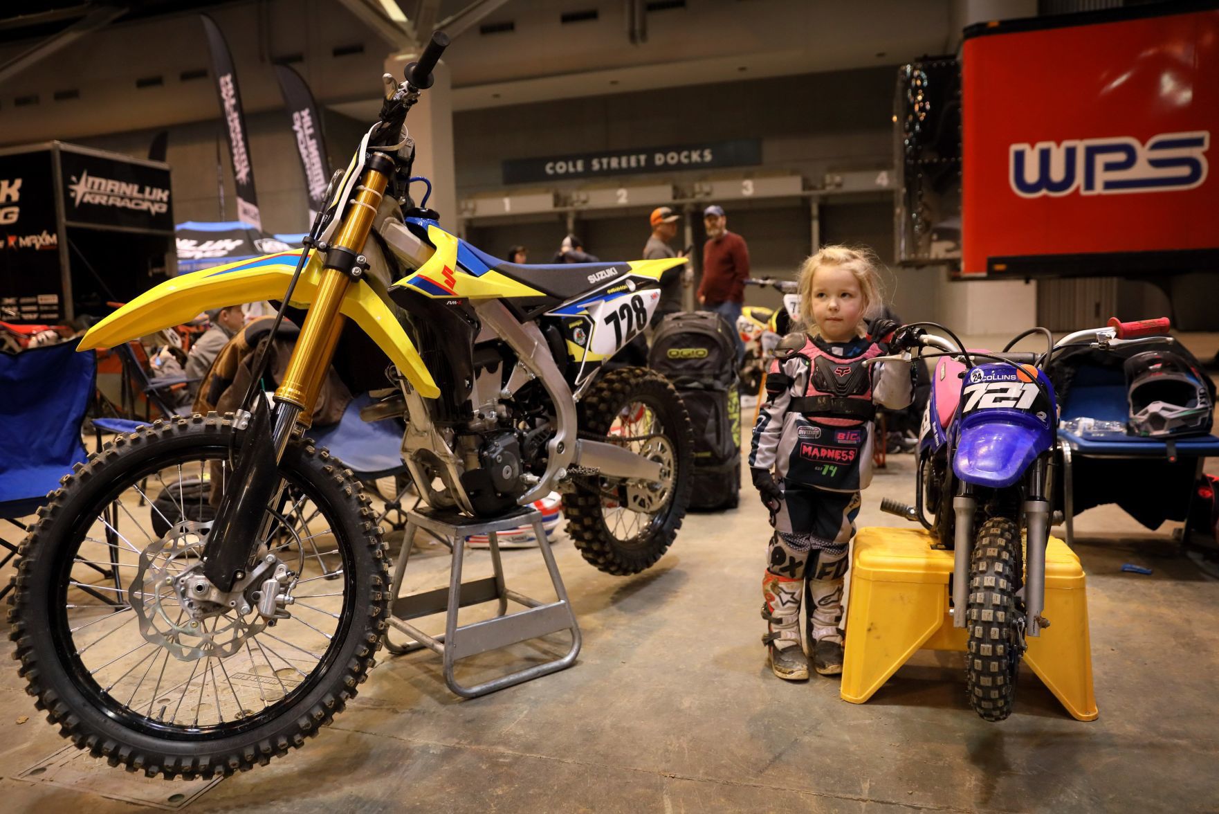 Supercross Futures, 4-year-old girl follows in dad's footsteps